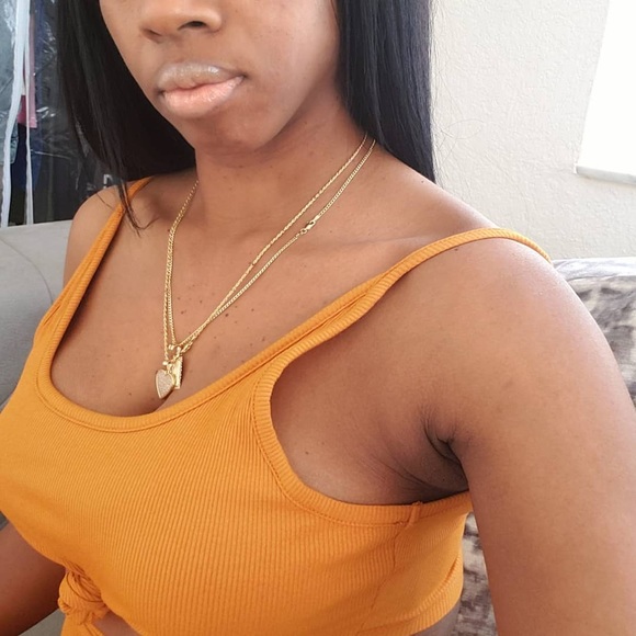 Midi skirt and crop top - Picture 2 of 3